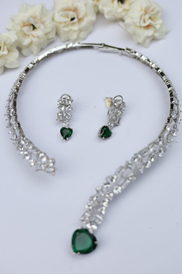 Scarlet Emerald Necklace (Green) - Image 5